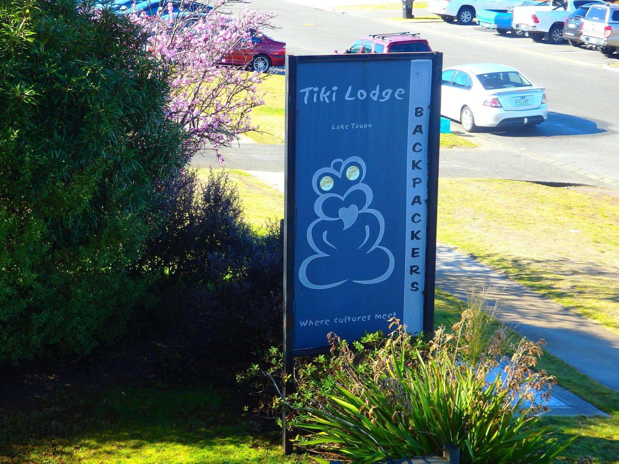 Tiki Lodge Backpackers Taupo Exterior photo